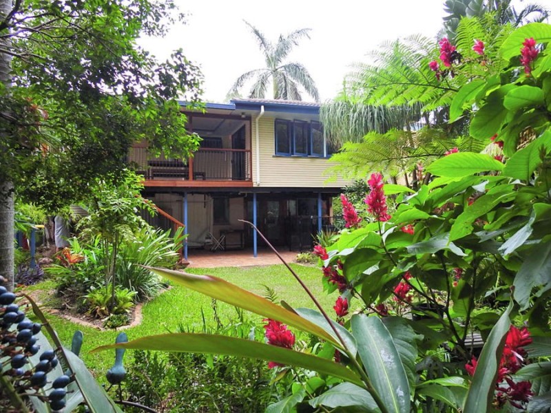 30 Redgrave St, Stafford Heights QLD 4053