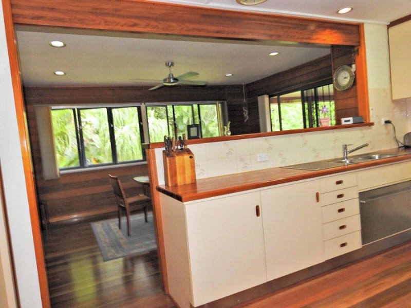 30 Redgrave St, Stafford Heights QLD 4053