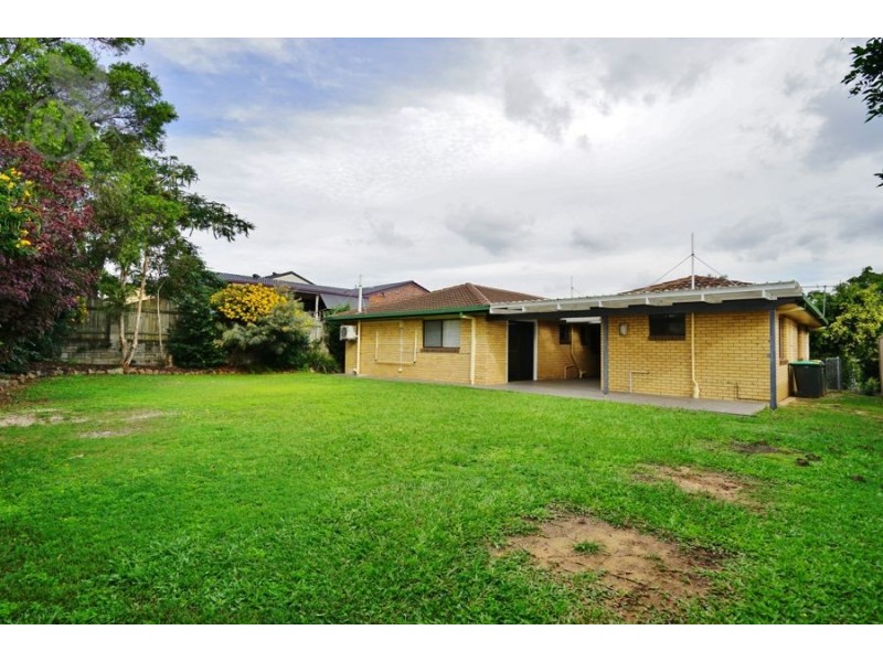 12 Remick Street, Stafford Heights QLD 4053