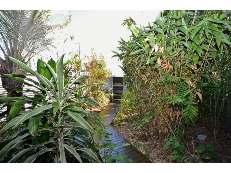 32 Eleventh Avenue, Kedron QLD 4031