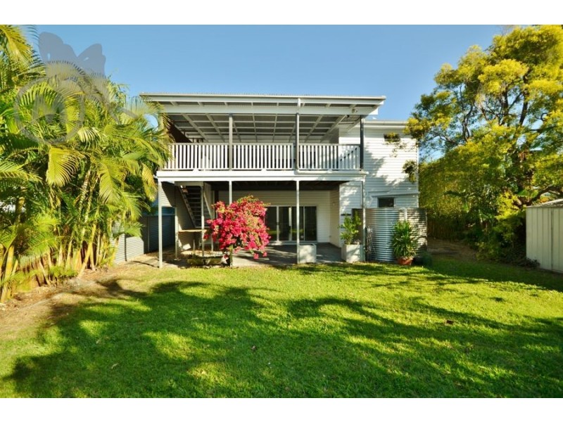 32 Eleventh Avenue, Kedron QLD 4031