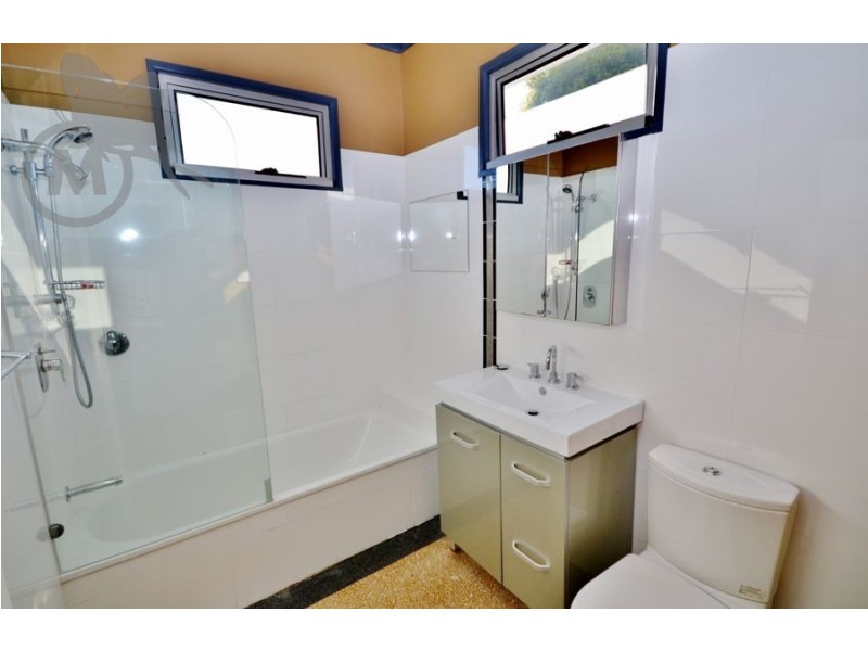 32 Eleventh Avenue, Kedron QLD 4031