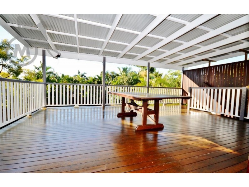 32 Eleventh Avenue, Kedron QLD 4031