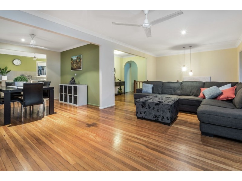 5 Rigg Place, Mcdowall QLD 4053