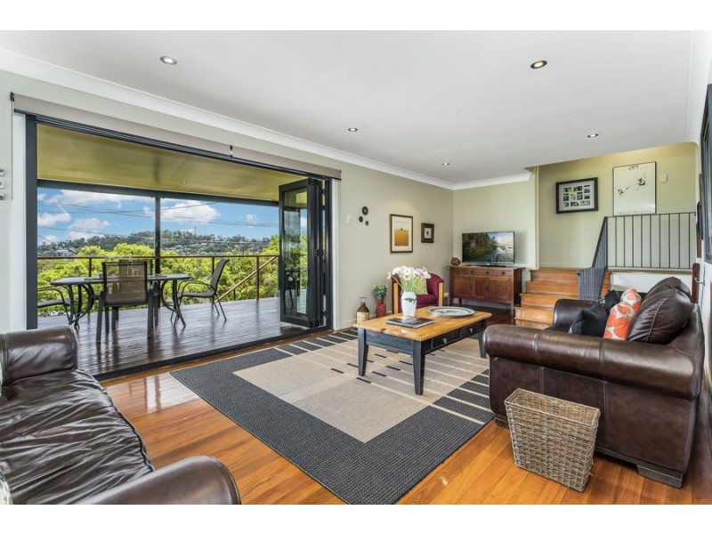 33 Allowrie Street, Stafford QLD 4053