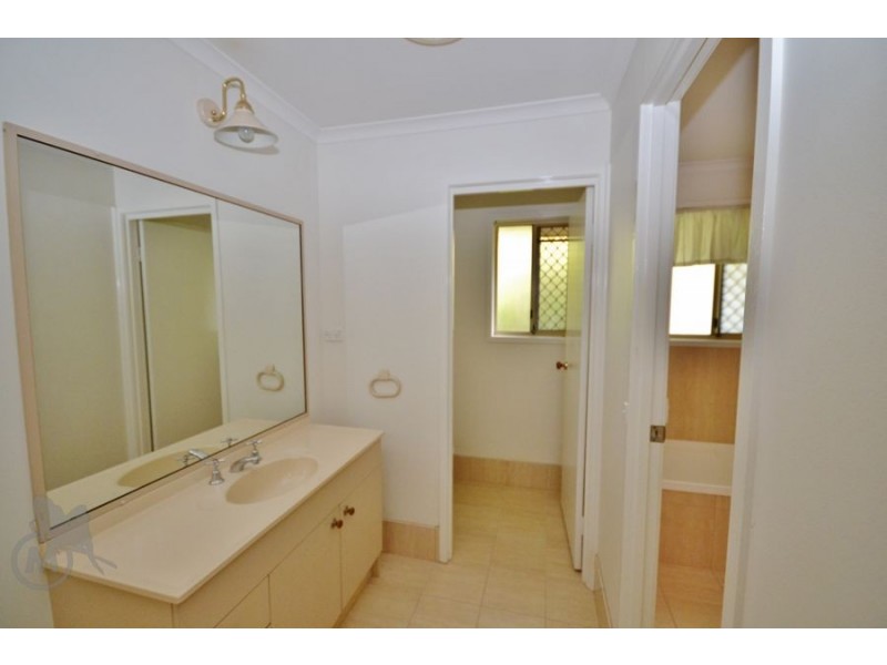 17 Paramount Circuit, Mcdowall QLD 4053