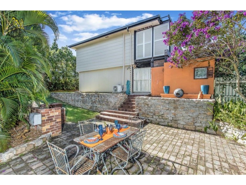 4 Bennetts Road, Everton Hills QLD 4053