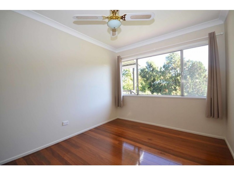 33 Ferny Way, Ferny Hills QLD 4055