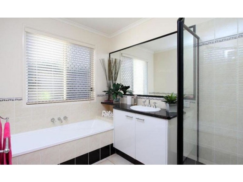 6 Monroe Place, Mcdowall QLD 4053