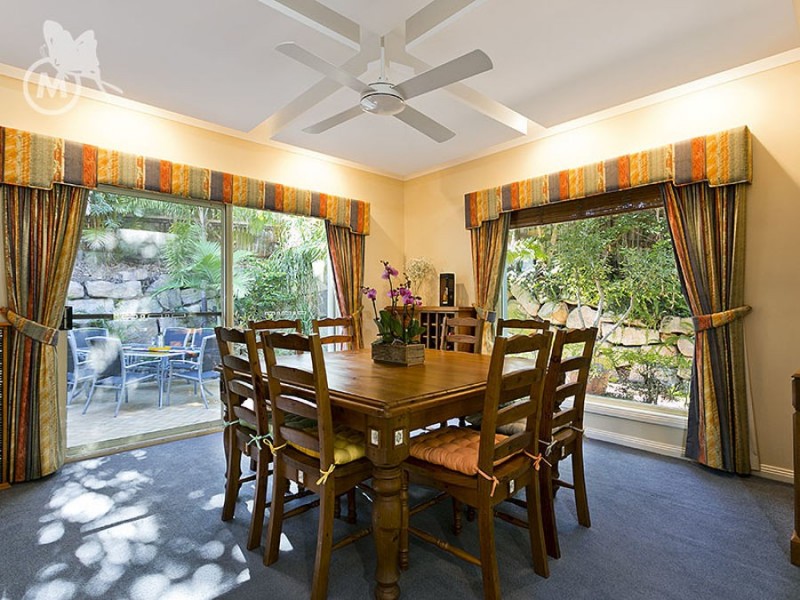 1 Evergreen Close, Kenmore QLD 4069