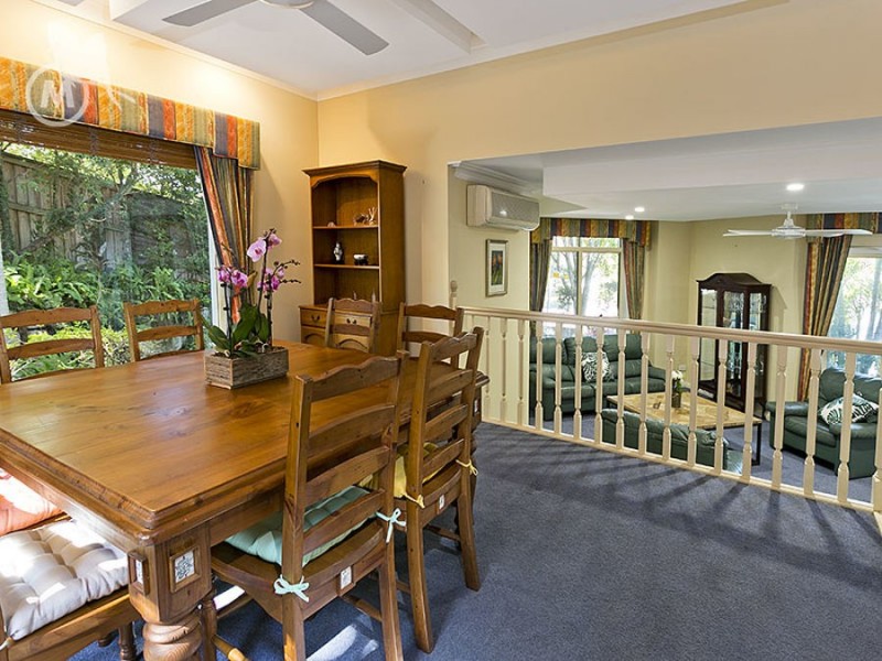 1 Evergreen Close, Kenmore QLD 4069