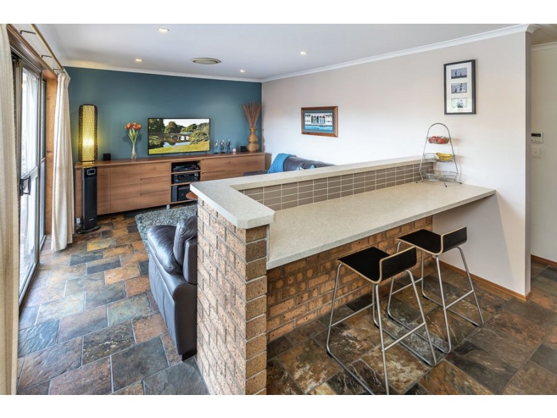 21 Ustinov Crescent, Mcdowall QLD 4053