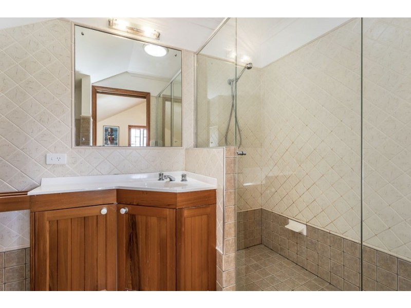 21 Ustinov Crescent, Mcdowall QLD 4053