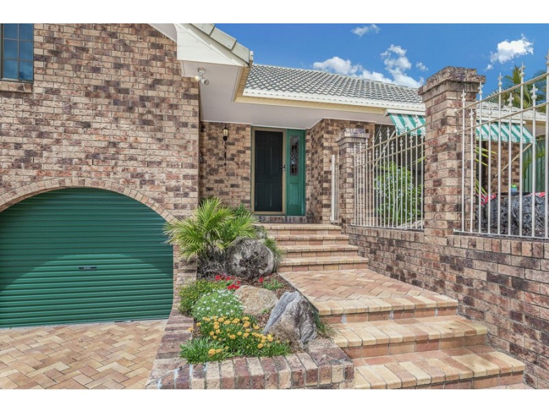 21 Ustinov Crescent, Mcdowall QLD 4053