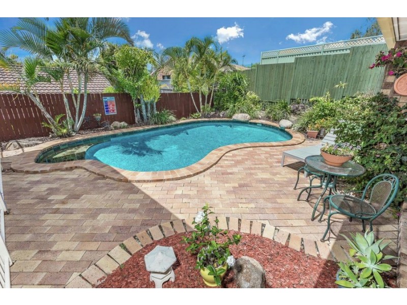 21 Ustinov Crescent, Mcdowall QLD 4053