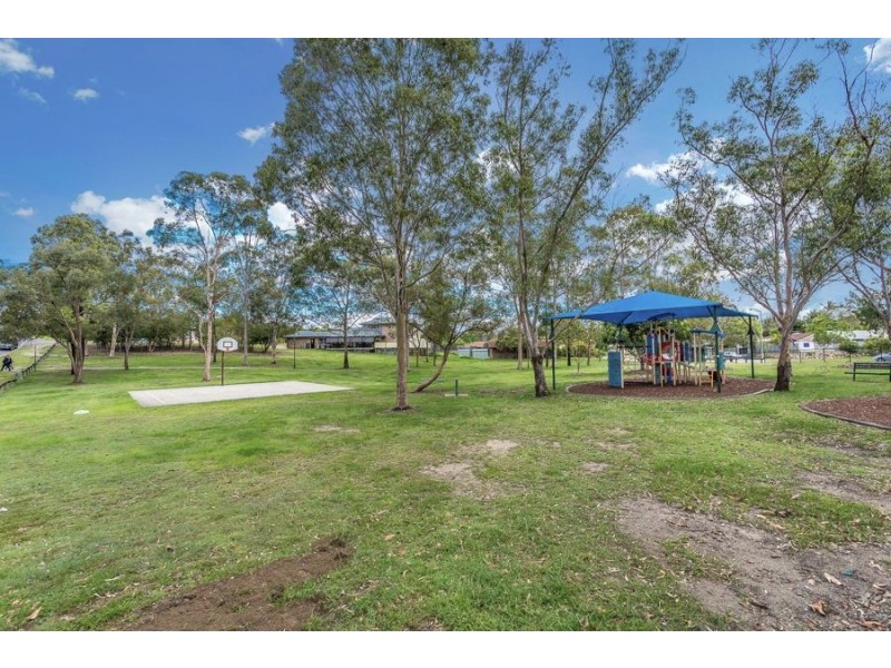 21 Ustinov Crescent, Mcdowall QLD 4053