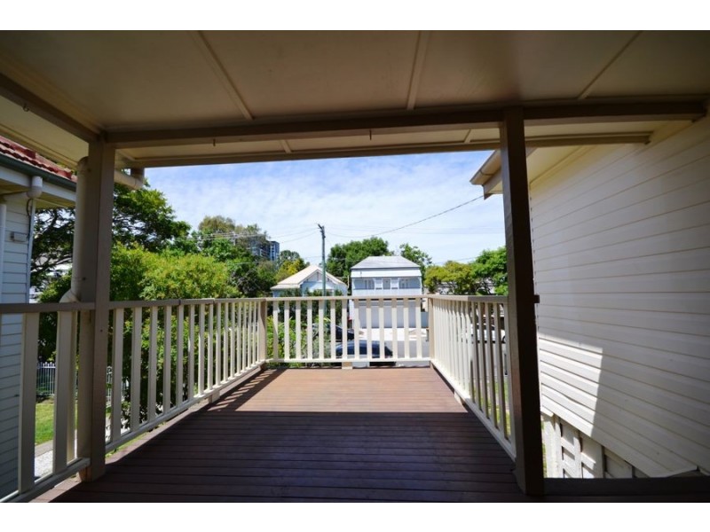 25 Grove Street, Albion QLD 4010