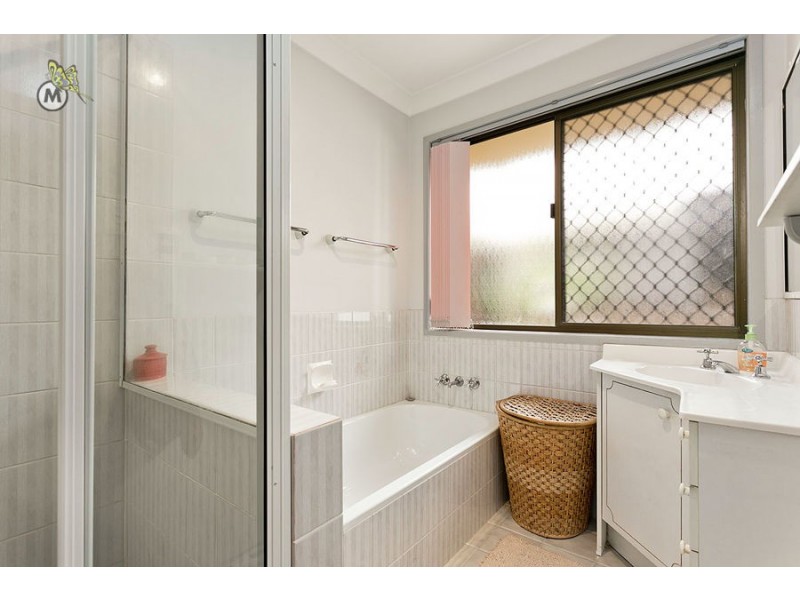 34 Tetragona Drive, Arana Hills QLD 4054