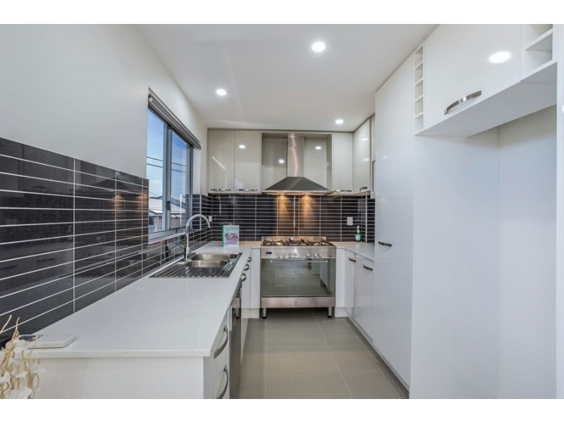 10 Bruce Street, Chermside QLD 4032