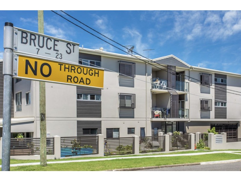 10 Bruce Street, Chermside QLD 4032