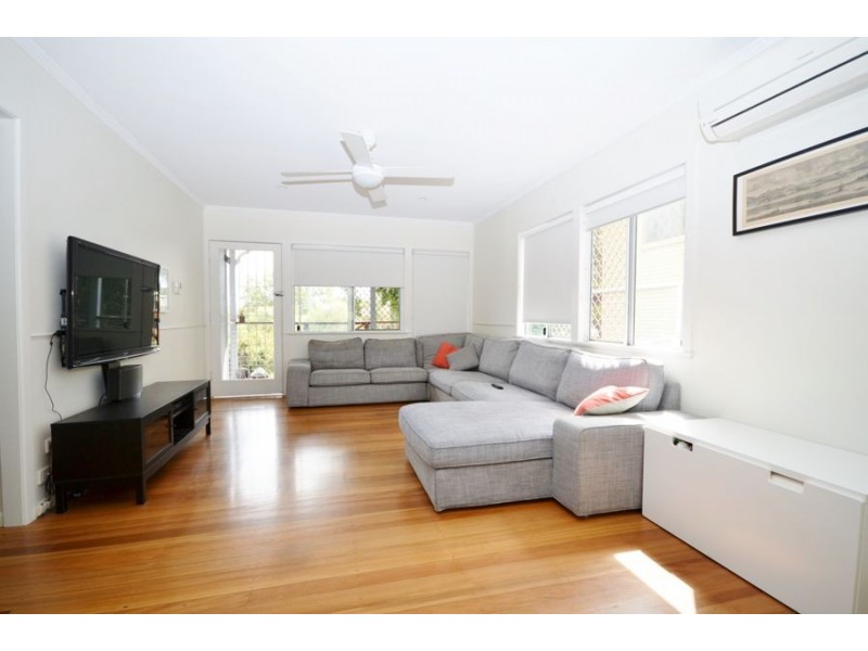 33 Landscape Street, Stafford Heights QLD 4053