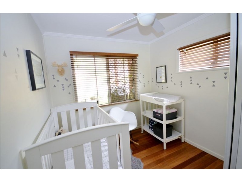 33 Landscape Street, Stafford Heights QLD 4053