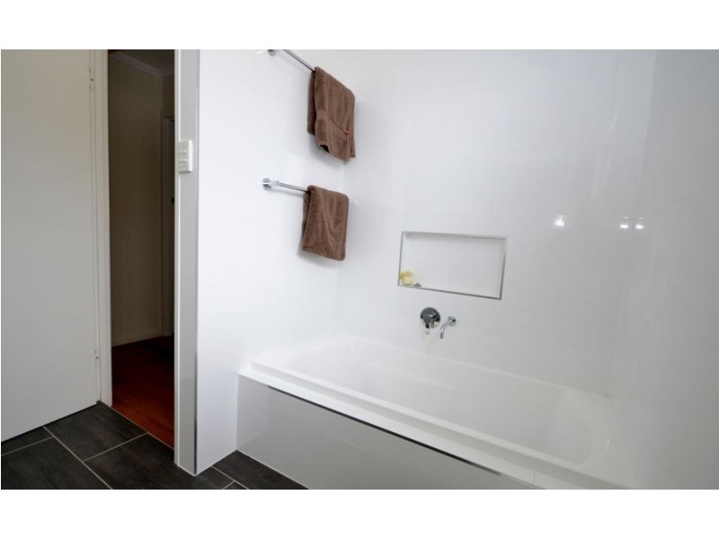 33 Landscape Street, Stafford Heights QLD 4053