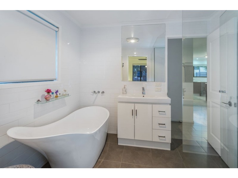 15 Osmond Street, Mcdowall QLD 4053