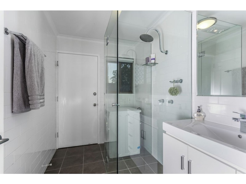 15 Osmond Street, Mcdowall QLD 4053