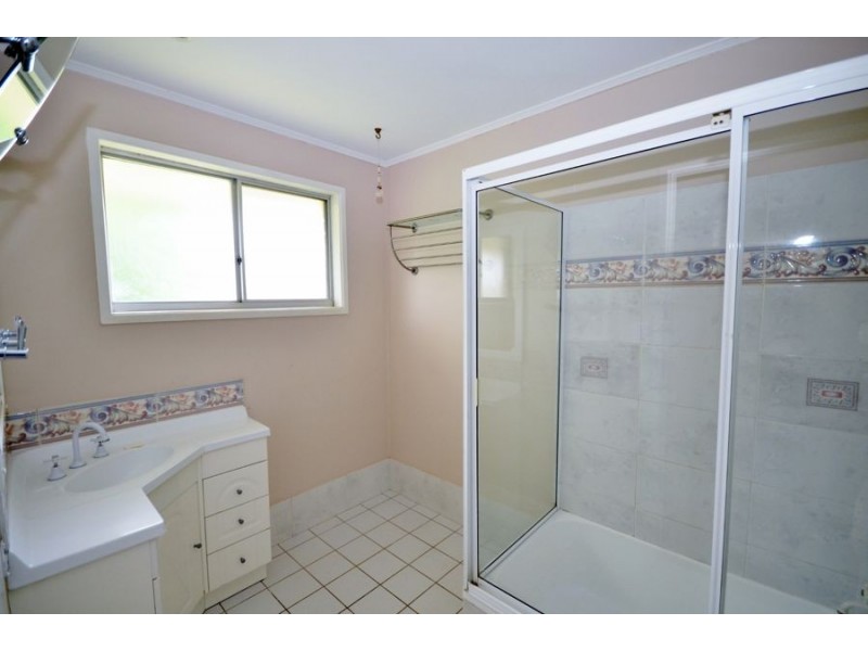 16 Walpole Street, Mcdowall QLD 4053