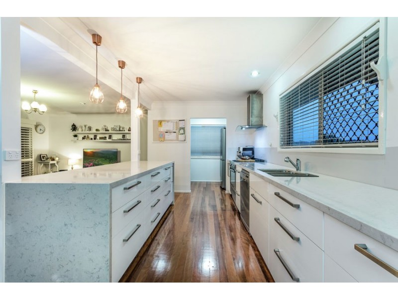 9 Seberg Street, Mcdowall QLD 4053