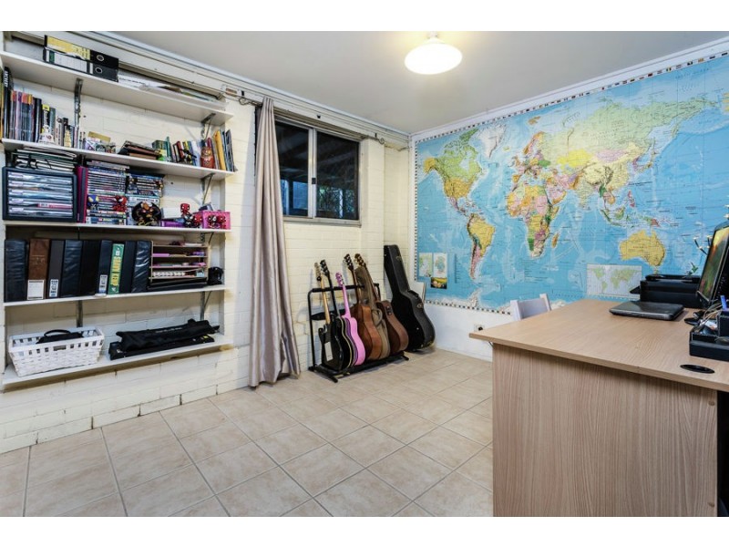 9 Seberg Street, Mcdowall QLD 4053