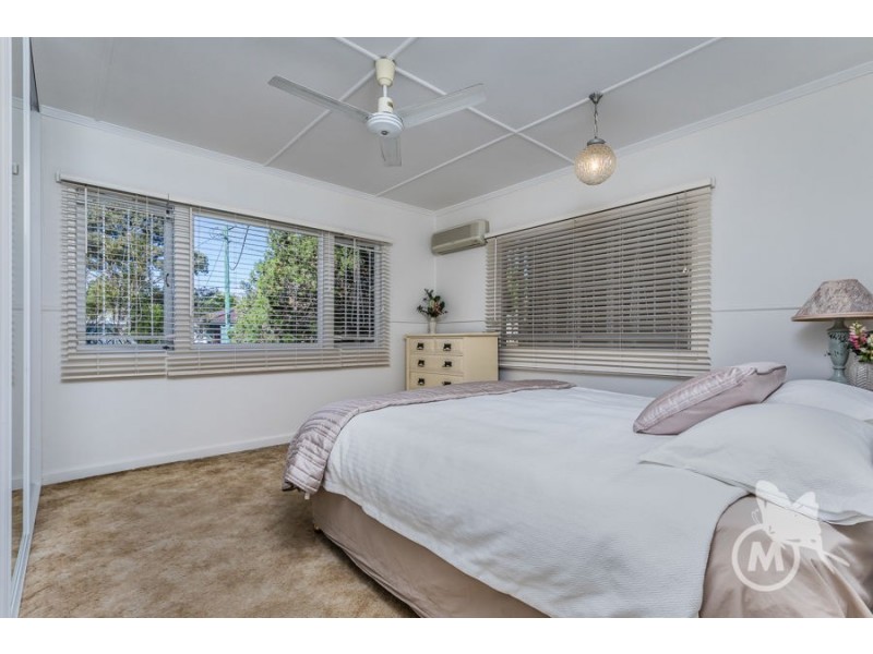 8 Culworth Street, Chermside West QLD 4032