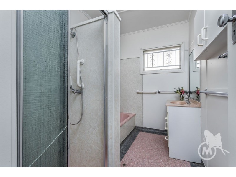 8 Culworth Street, Chermside West QLD 4032