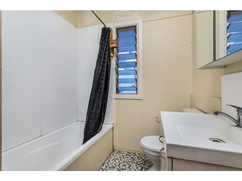 32 Crowley Street, Zillmere QLD 4034