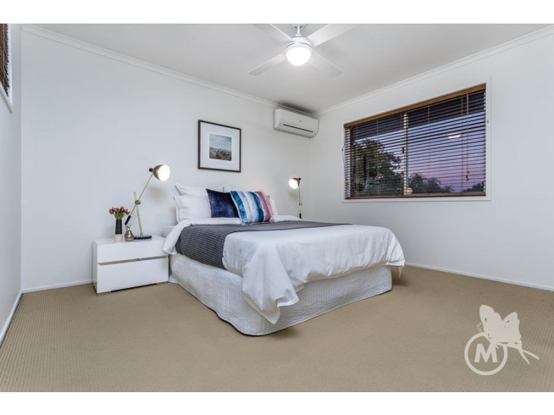 15 Ustinov Crescent, Mcdowall QLD 4053