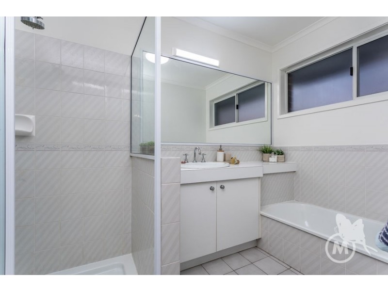 15 Ustinov Crescent, Mcdowall QLD 4053