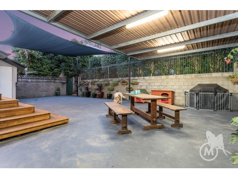 72 Minto Cres, Arana Hills QLD 4054