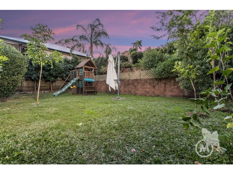 72 Minto Cres, Arana Hills QLD 4054