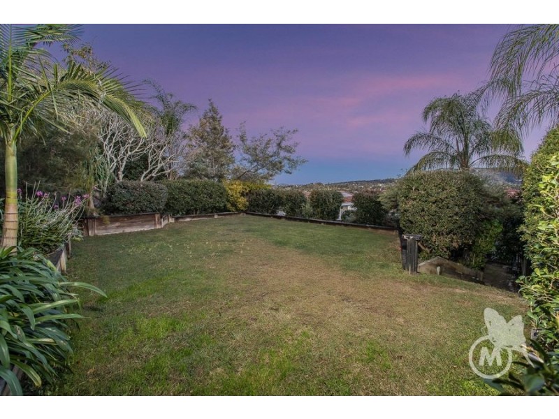 72 Minto Cres, Arana Hills QLD 4054