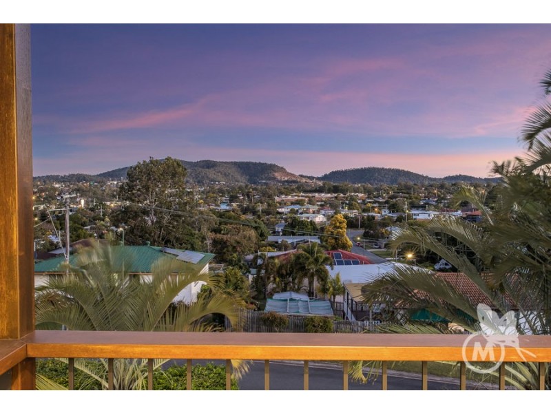 72 Minto Cres, Arana Hills QLD 4054