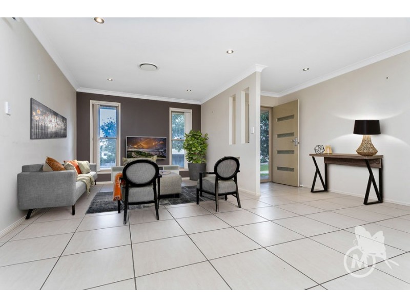 9 Hillside Circuit, Chermside West QLD 4032