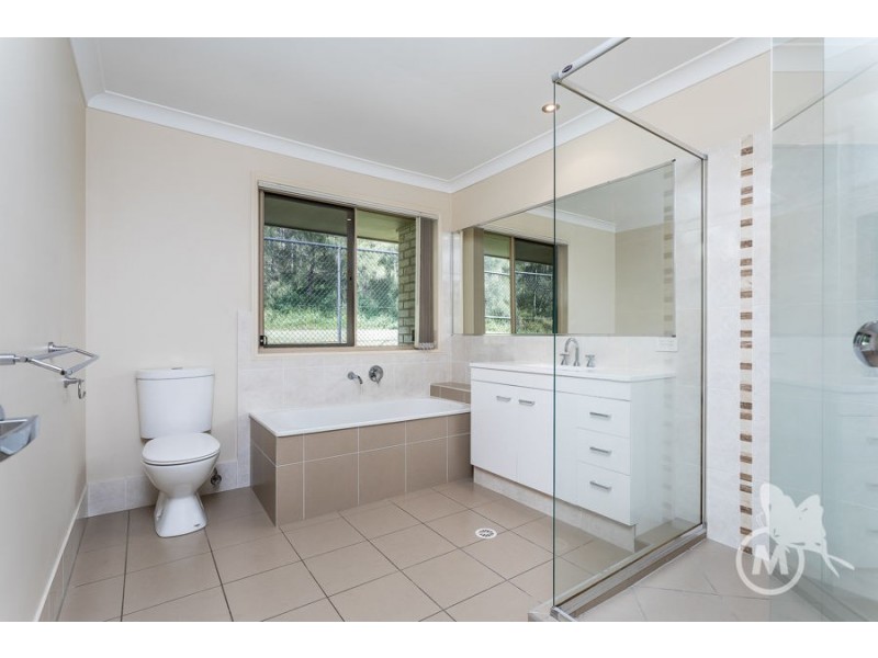 9 Hillside Circuit, Chermside West QLD 4032