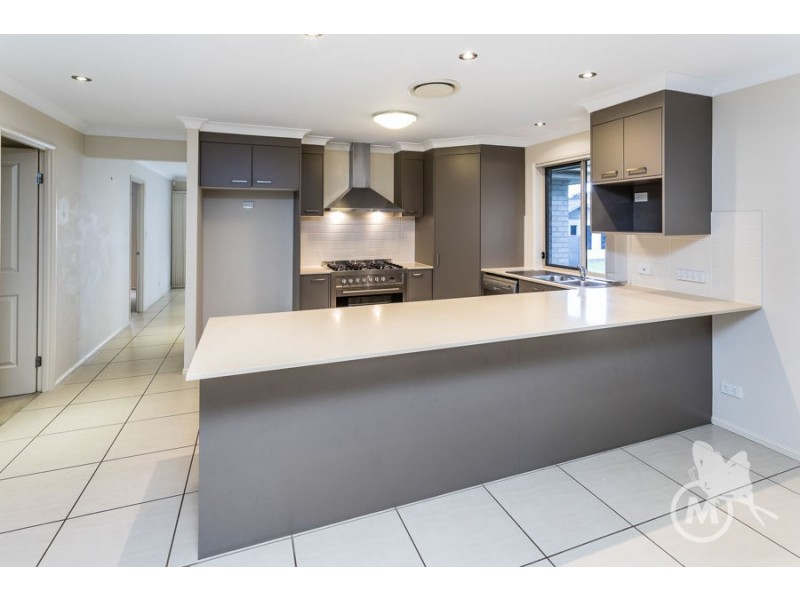 9 Hillside Circuit, Chermside West QLD 4032