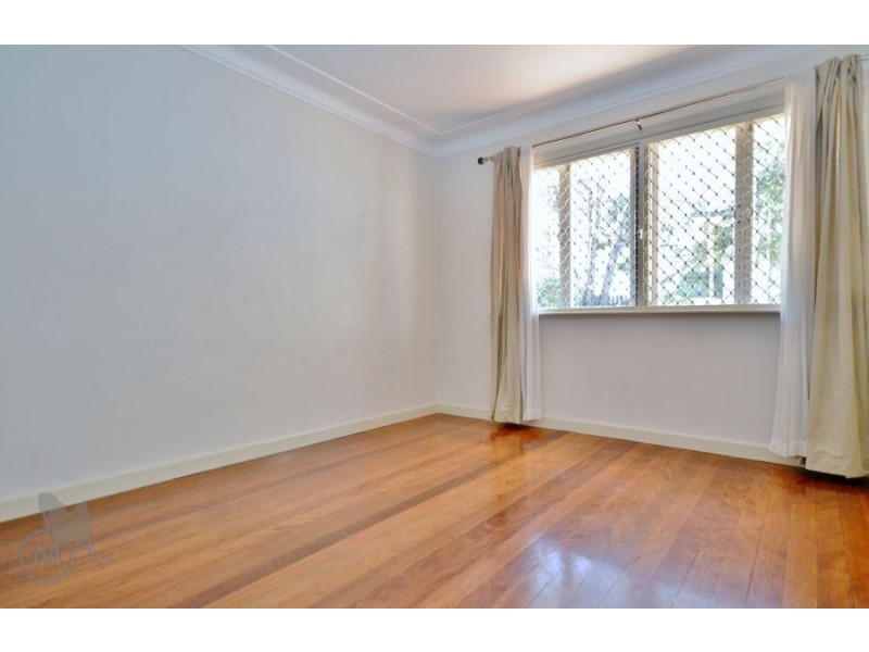 36 Allowrie Street, Stafford QLD 4053