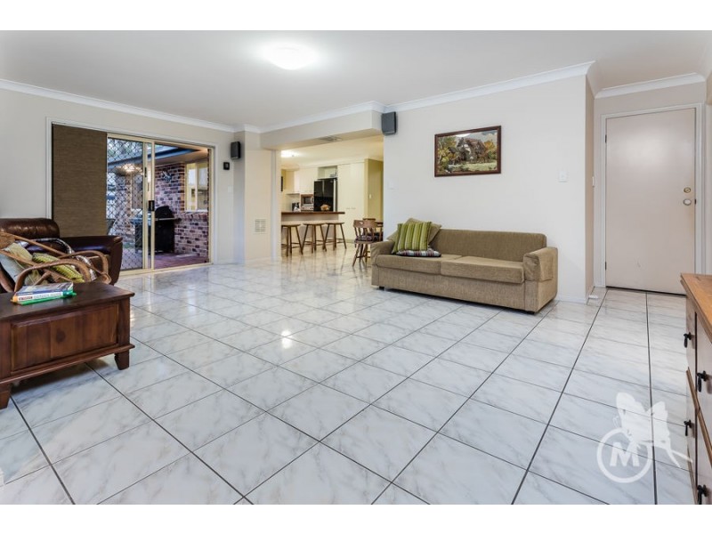 17 Myrtle Crescent, Bridgeman Downs QLD 4035