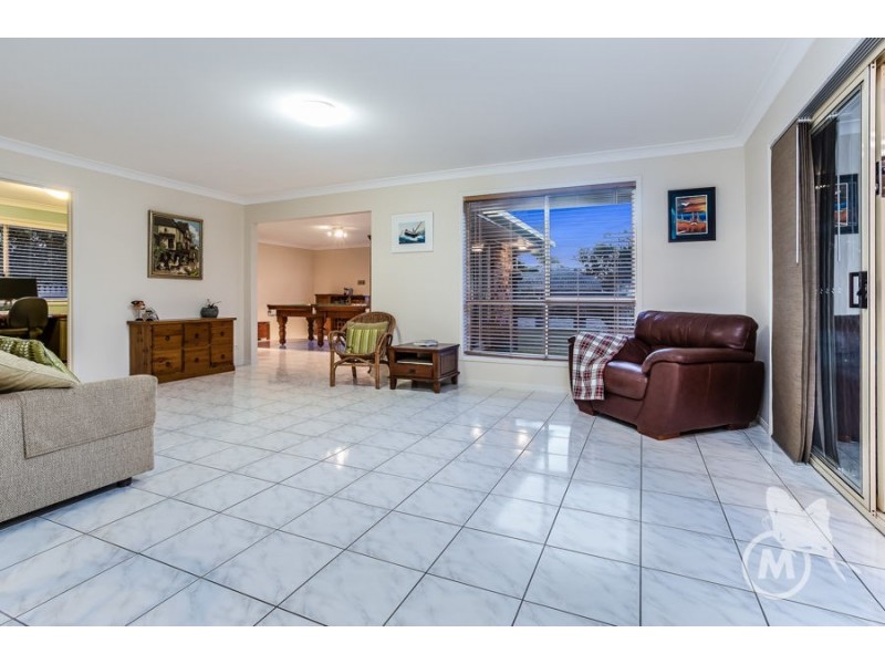 17 Myrtle Crescent, Bridgeman Downs QLD 4035