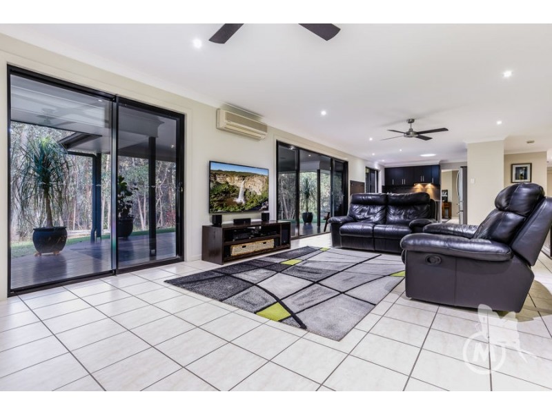 5 Yellow Button Close, Warner QLD 4500
