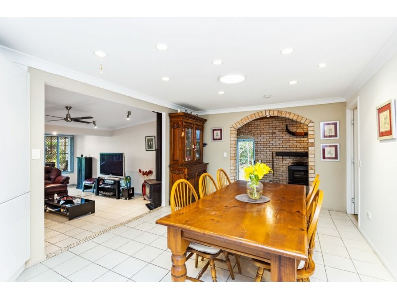 7 Hunter Road, Greenbank QLD 4124