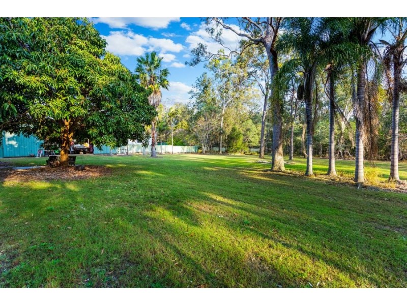 7 Hunter Road, Greenbank QLD 4124